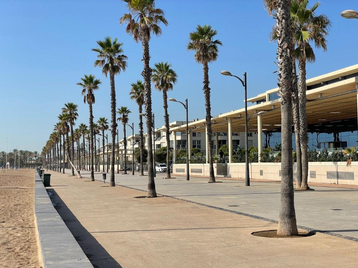 M & B Beach Apartment Valencia Eksteriør billede